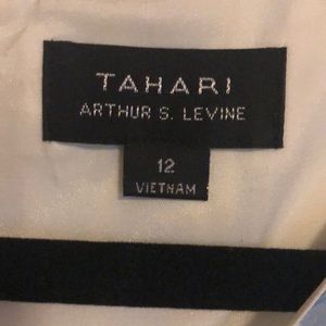 Tahari Dresses - Tahari bright spring dress with belt Tahari Dresses - Tahari bright spring dress with belt